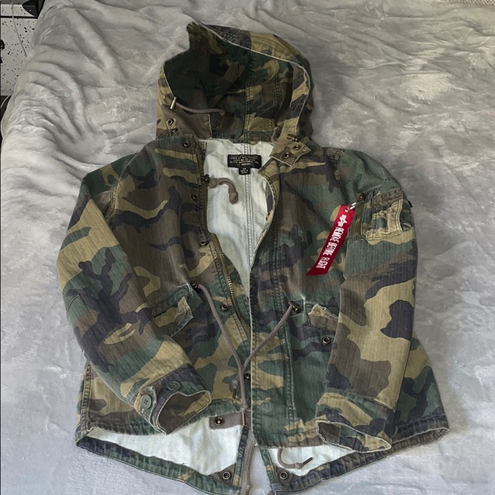 Alpha Industries - Swoop Fishtail Coat
